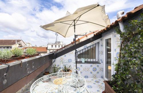 Carrobbio Apartment | Discover Easylife: Stylish Apartment with Terrace Awaits