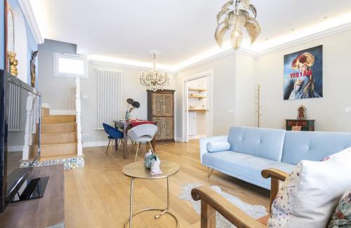 Carrobbio Apartment | Discover Easylife: Stylish Apartment with Terrace Awaits