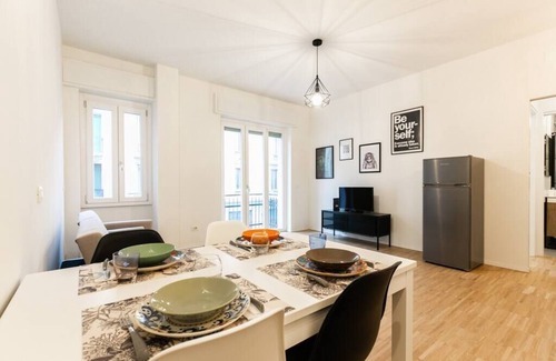 Turro Apartment | Bright Two-Room Apartment in the Inviting NoLo District