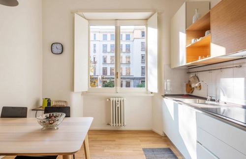 Carrobbio Apartment | Comfortable Apartment Near Duomo with Spa and Breakfast