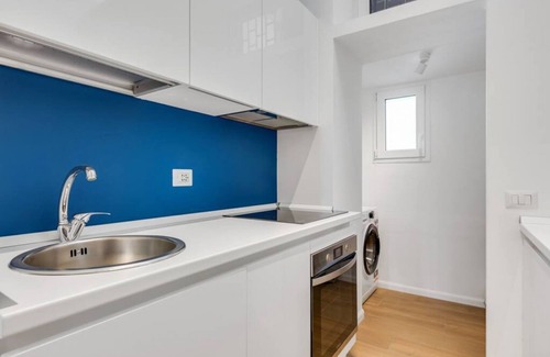 Ripamonti Corvetto Apartment | Elegant Two-Room Apartment Near Fondazione Prada in Lodi