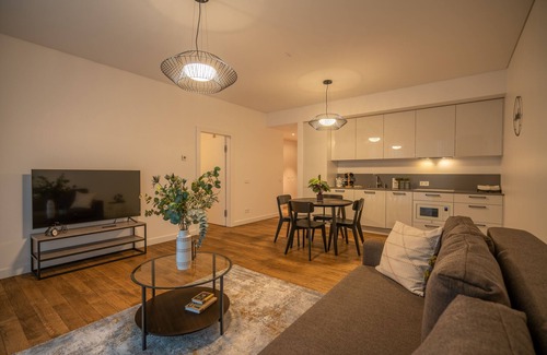 Centrs Apartment | Elegant Easyrooms Dzirnavu Apartment with Balcony & Breakfast