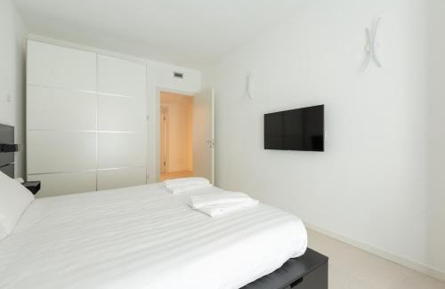 Varesine Apartment | Bright and Inviting Porta Nuova Flat - Guest Rated 9.3/10