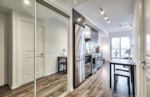 Garden District Hotel | Eaton Center Suites & Towers