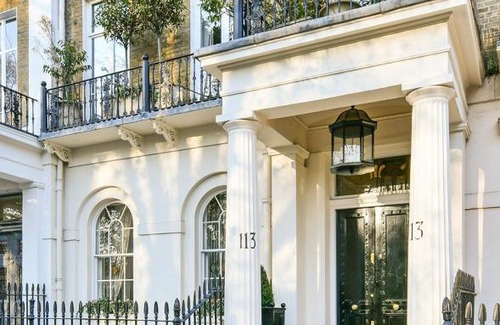 Belgravia Villa | Discover the Elegance of Eaton Square Palace Hotel