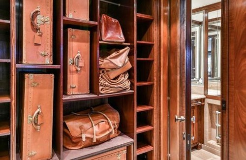 Belgravia Villa | Discover the Elegance of Eaton Square Palace Hotel
