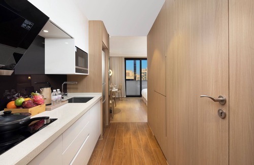 Pudong Apartment | Convenient Eature Residences Lingang: Family-Friendly Stay