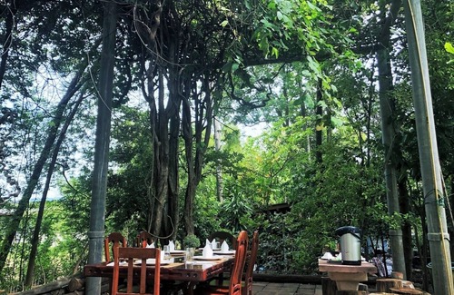 U Thong House | Discover Eaustay: Family-Friendly with Breakfast Included