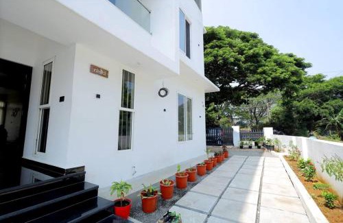 Palakkad House | Discover Eazy Homes: Family-Friendly with Breakfast Included
