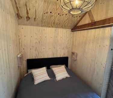 Huisduinen Apartment | Ocean View Retreat at Eb en Vloed - Rated 8/10 by Guests