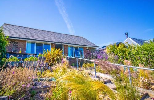 Icklesham House | Scenic Ebb n Flow - Winchelsea Beach with Nature Views
