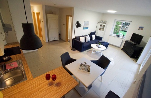 Norddeich Apartment | Ebbe: Oceanfront Vacation Paradise with Amazing Amenities