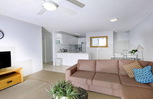 Forster Apartment | Top-Rated Ebbtide 2 - Steps from Main Beach with Ocean Views!