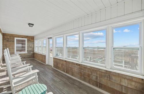 Crescent Beach House | Ebbtide