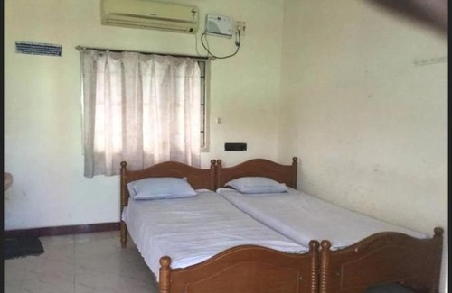 Velanai Apartment | Welcoming Ebenezer Lodge: Ideal for Families and Pets