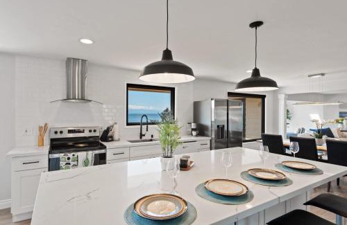 Oak Harbor House | Ebey Landing Ocean View Retreat on Whidbey Island