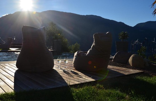 Appiano Sulla Strada del Vino Bed & Breakfast | Oceanfront Ebnerhof: Pet-Friendly Retreat with Pool & Views