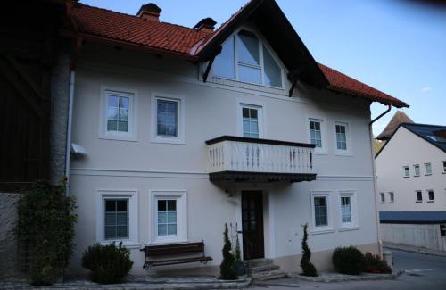 Winklern Apartment | Exceptional Stay at Ebners Träumerei - Rated 9.9/10