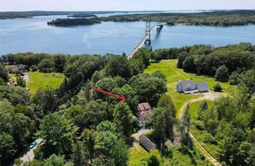 Sedgwick House | Discover Eboleth House on Eggemoggin Reach for Families!