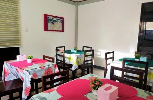 Laoag Hotel | Pet-Friendly E & C Hotel with Breakfast Included