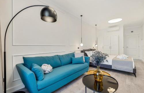 Riomaggiore House | Elegant EC Luxury Rooms: Guest Rated 10/10 with Hot Tub