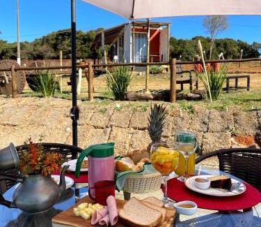 Coqueiral Hotel | Experience Ecaffe Hotel Pousada Container in Coqueiral MG
