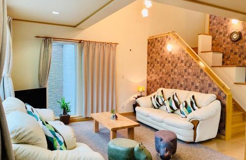 Shiraoi House | Top-Rated Ecco's House: Family and Pet-Friendly Retreat
