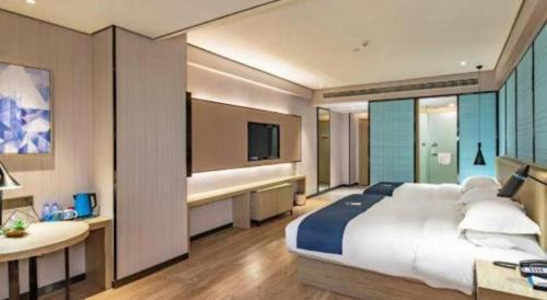 Guilin City Centre Hotel | Discover Echarm Hotel near Guilin Railway Station