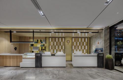 Haizhu Hotel | Echarm International Hotel Pazhou Convention and Exhibition Center Nanzhou Metro Station Branch - Free Shuttle Bus to Canton Fair Complex During Canton Fair Period