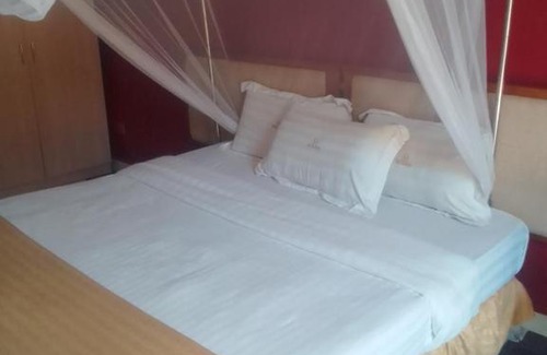 Jinja Apartment | Discover Echo Apartments: Family-Friendly Stay with Pool