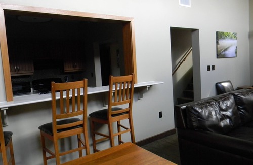 Hartshorn Hotel | Eco-Friendly Echo Bluff State Park: Guest Rated 9.6/10