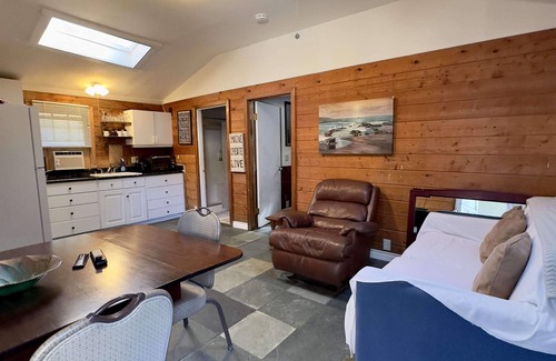 Mesa Verde Apartment | Relax at Echo Cabin Retreat with Oceanfront Views