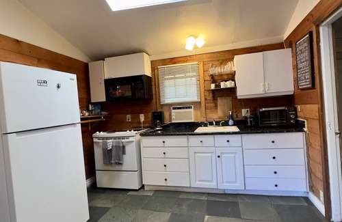 Mesa Verde Apartment | Relax at Echo Cabin Retreat with Oceanfront Views