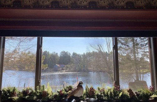 Mercer House | Echo Lake Retreat: Family-Friendly Fun in the Northwoods