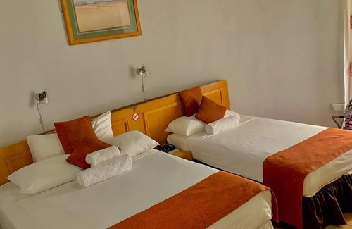 Kang Cabin | Budget-Friendly Echo Lodge with Pool and Family Dining