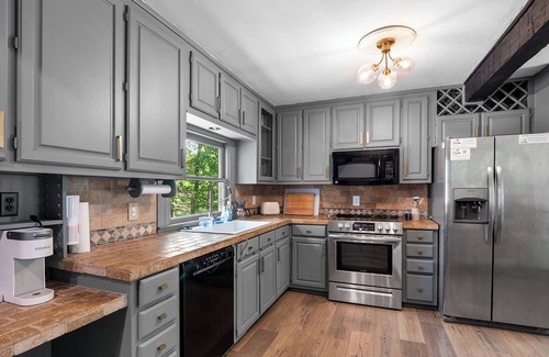 Townley House | Discover Echo Point Near Clear Creek Recreation Area