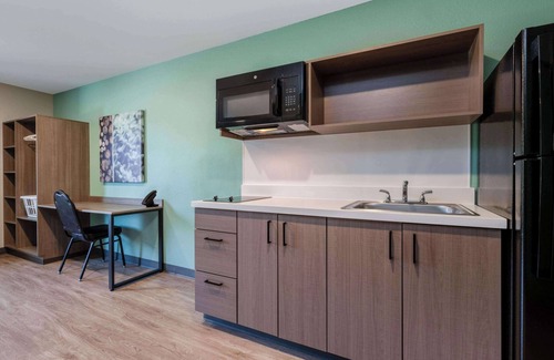 West Newton Hotel | ECHO Suites Extended Stay by Wyndham Indianapolis AmeriPlex