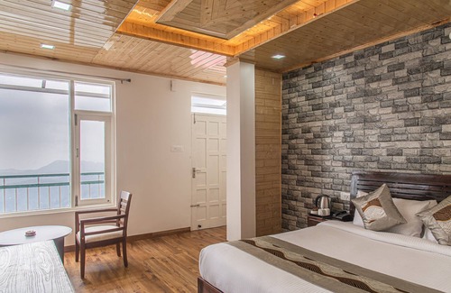 Shimla Hotel | Relax at Echor - The Koti Village Resort with Family Amenities