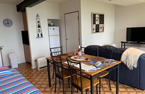 St. Georges Basin Apartment | Experience Echostayz Pelican Bay: Waterfront Escape