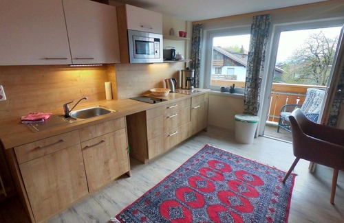 Oy-Mittelberg Apartment | Cozy Eckstein Gästehaus: Comfortable Double Room with Balcony