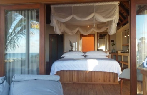 Inhambane Cabin | Unique Eclectic Beach Retreat with Pool & Dining Options