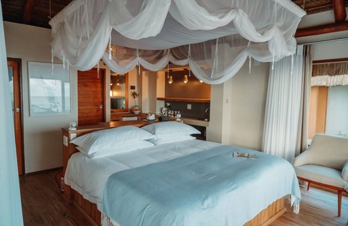 Inhambane Cabin | Unique Eclectic Beach Retreat with Pool & Dining Options