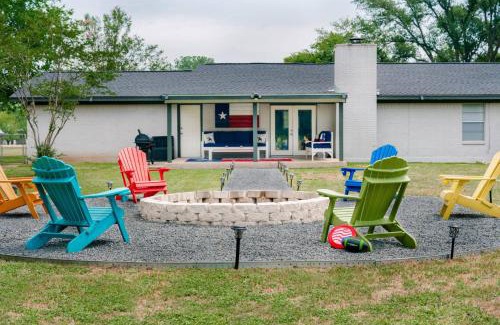 Leander House | Unique Country Home for Family Getaways and Relaxation