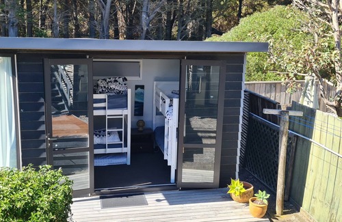 Waitarere Beach Cottage | Unique Kiwiana Bach with Oceanfront, Family-Friendly Vibes