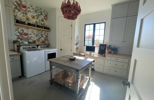 Llano House | Experience Eclipse Totality Near Llano with Family Amenities
