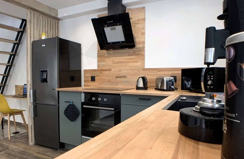 Sotteville-les-Rouen Apartment | Eco-Appart'hôtel Rouen: Family-Friendly Comfort Awaits