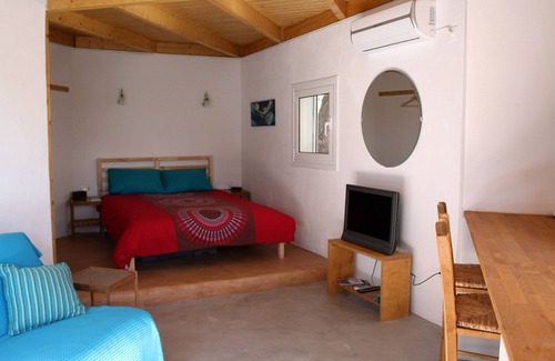 Saronikos House | Eco-Bungalow with Infinity Pool and Ocean Views - 10/10 Rated