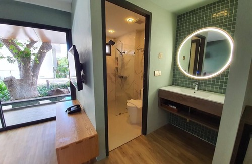 Bang Kao Hotel | Eco-Friendly Beachfront Resort with Pool & Family Amenities