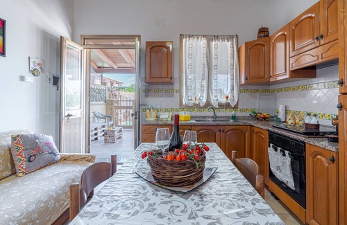 Pachino Villa | 'Eco Del Mare' with veranda just steps from the sea
