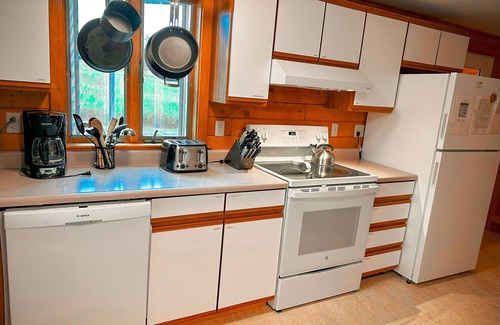 Trenton Apartment | Eco-Friendly Butterfly Haven with Ocean View near Acadia